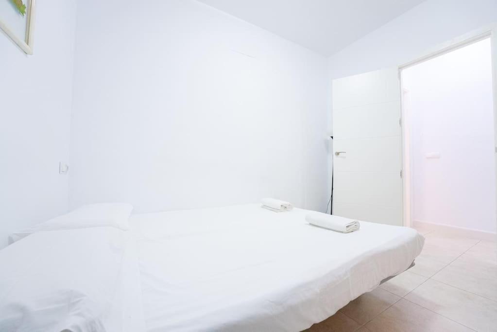 Canasteros Apartments ! Малага Экстерьер фото